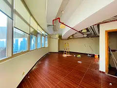 High Floor On Metro Covered Parking Terrace Access