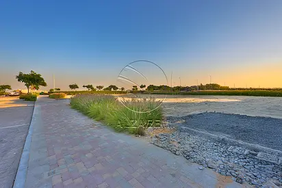 Canal and Marina View Plot | Single Row | 1095 Sqm