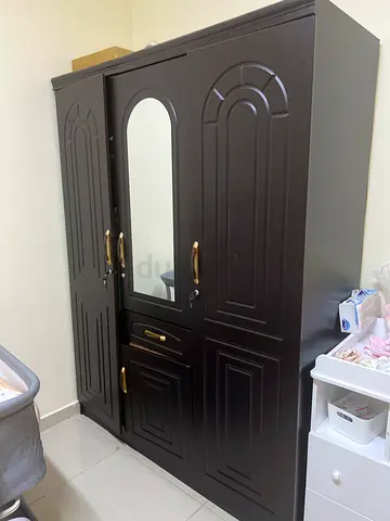 Dark wooden 3-door wardrobe with mirror - good condition