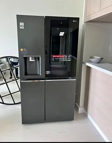 LG new model interview fridge side by side freezer digital inverter like new condition water dispens