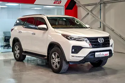 2021 Toyota FORTUNER — фото 1