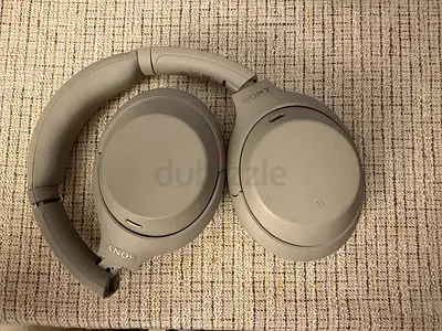 Sony WH-1000XM4 Wireless Noise-Cancelling Headphones - Light Gray, Good Condition