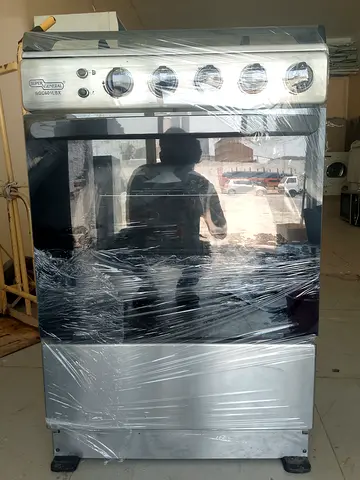 Stainless Steel Free-Standing Gas Oven and Stove - Good Condition