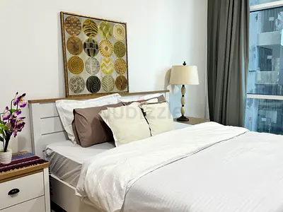 Ready to Move in Spacious Master bedroom in Marina. No Commission