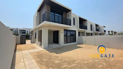 Corner Townhouse Brand new , Prime Location , Next To The Hub
