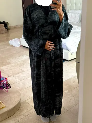 Black/Green patterned abaya, Never used, Size 52