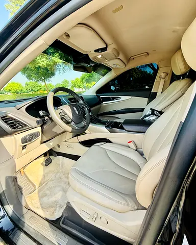 2020 Lincoln NAUTILUS 照片 11
