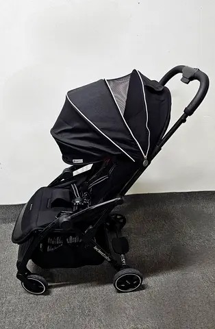 Laclarac influencer stroller Cabin approved for travel Good condition