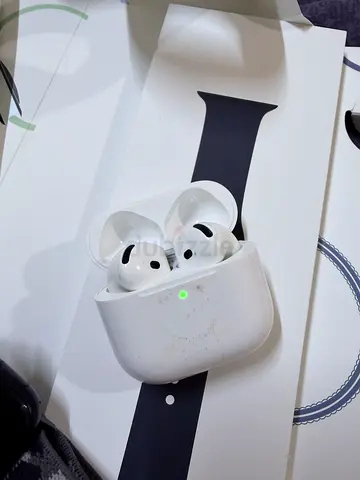 Apple AirPods 4 ANC - With Box
