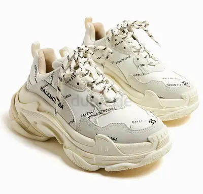 Balenciaga Sneakers Triple S Logo