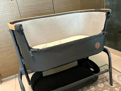 Maxi Cosi bedside bassinet / cradle in excellent condition