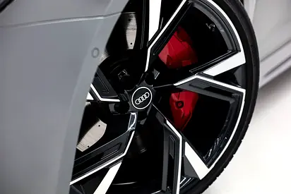 صورة 3 لـ 2021 AUDI RS6