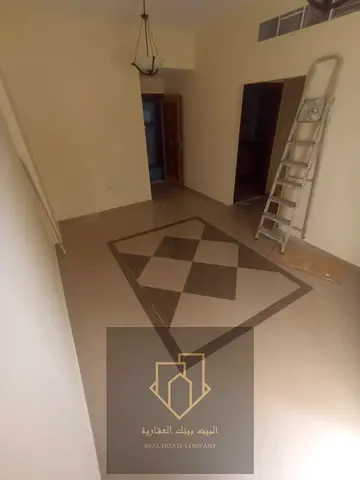 موقع ممتاز  I  مساحه مناسبه  I  باركن خارجي مجاني  I  سعر تنافسي  I