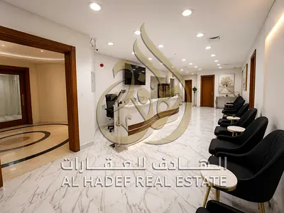 فرصة استثمارية لامتلاك مركز طبي متكامل للبيع في المجاز 1 الشارقة داخل برج حديث بإطلالة بحرية وتجهيزات كاملة