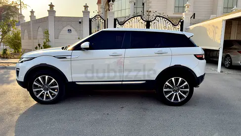 Stunning Land Rover Range Rover Evoque Prestige 2016 | GCC Specs | Low Mileage
