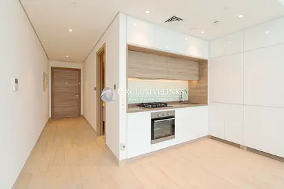 Stylish Living | Studio Apartment | Marina