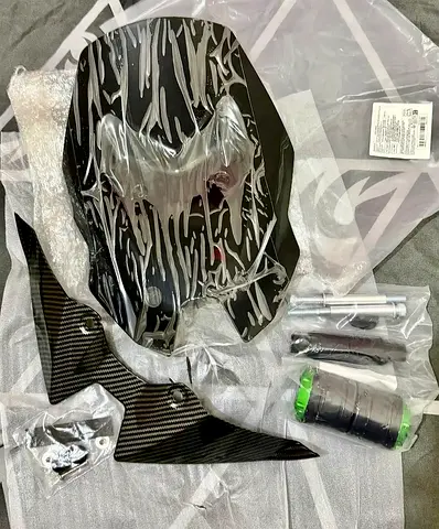 Kawasaki Z900 Windscreen/Frame slider/Spoiler