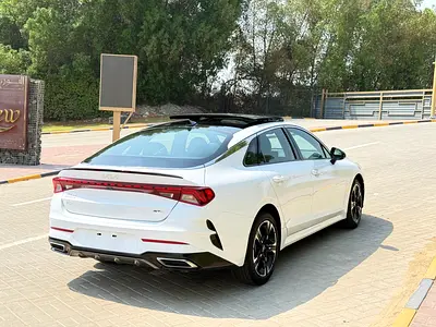 صورة 6 لـ 2023 KIA K5