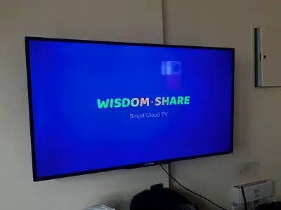 32 inch AFTRON Wisdom Share Smart Cloud TV - Good Working Condition