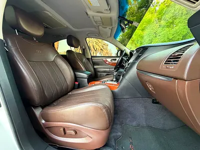 صورة 13 لـ 2014 Infiniti QX70