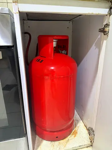 Gas cylinder