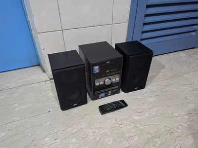 JVC 2.1ch CD Micro Component System(CD, USB, Aux, FM/AM Radio only) in excellent working condition