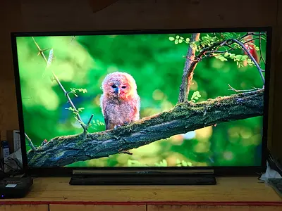 Sony Bravia 43 inch Full HD LED TV + 5g Pro Android Box in good working condition