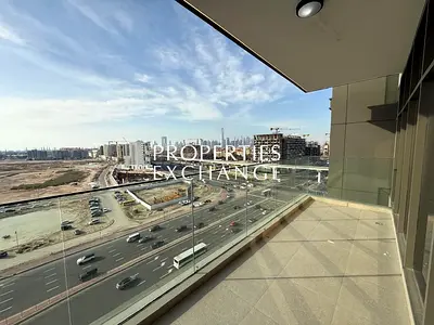 Spacious Layout | Mid Floor | Next to Metro