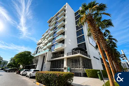 Golf Course Views | Top Floor | Corner Unit