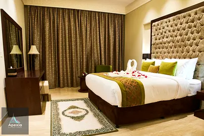 Creek View 1BR Suite | Furnished Hotel Apt | Dubai