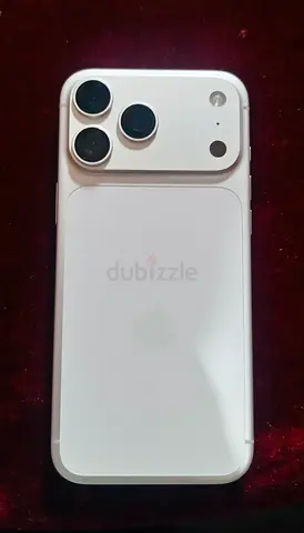 IPHONE 17 PRO MAX SILVER 256GB TDRA VERSION WITH ORIGINAL BOX  CABLE USED 60 DAYS B/H 100%  C/C 50