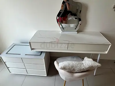 Smart Vanity Table - Dressing Table With LED Mirror and Chair - 120cm plus 80cm Adjustable - White