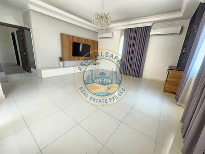 Spacious 4bhk villa al master bedroom with med room open view hoshi