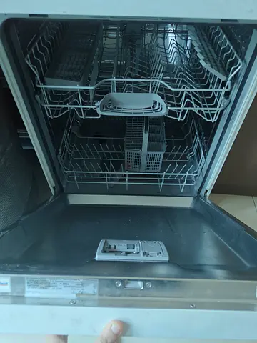 Built-in stainless steel dishwasher in good working condition