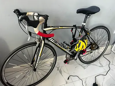 Merida Ride road bike - lightweight entry-level racing bike, ready to ride