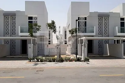 SINGLE ROW | CORNER UNIT | SPACIOUS 3 BR