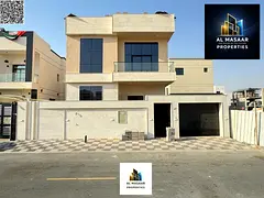 Modern villa with custom finishes, central air conditioning, and a large garden in front. Freehold o