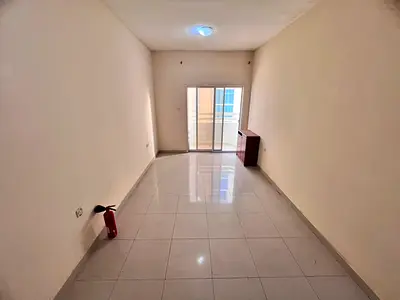 استوديو مع بلكونه مساحة كبيرة _ 20,000 درهم سنوياً  _ الحميدية – عجمان