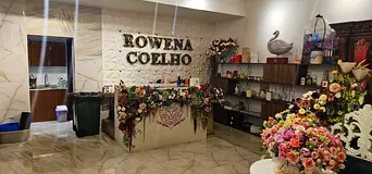 LUXURY RETAIL FIT-OUT SHOP AVAILABLE