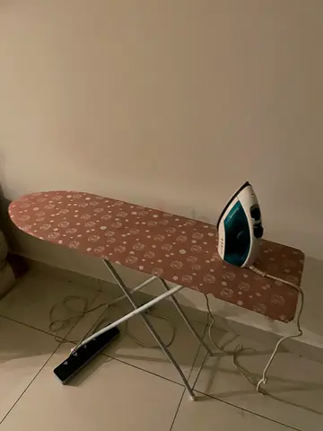 Steam iron Folding Ironing Board