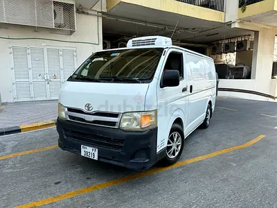 Toyota Hiace 2012 Standard with Chiller/freezer | GCC Specs | Well Maintained