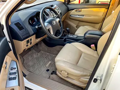 2014 Toyota FORTUNER 照片 14