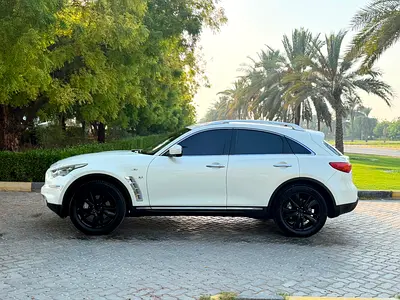 صورة 9 لـ 2014 Infiniti QX70