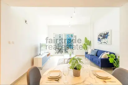Well-priced / Fully furnished / Vacant soon