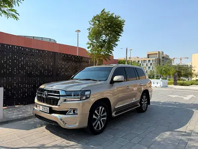 Toyota Land Cruiser VXR 2016 GCC Specs | Immaculate Condition