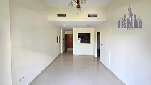 Well Maintained 2 BR Apartment, Road Facinng