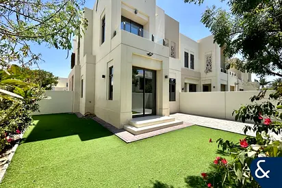 H Type | Single Row | Available July | 3 Bed