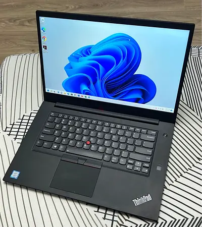 Thinkpad P1 - Core i7-32gb-512gb - 4gb Nvidia  - Windows 11 Pro - Precision 5530 Workstation Laptop
