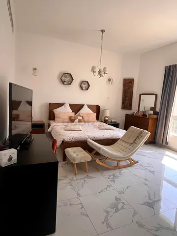 Queen size wooden bed