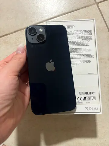 Used iPhone 11 (black) 128 GB minor wear